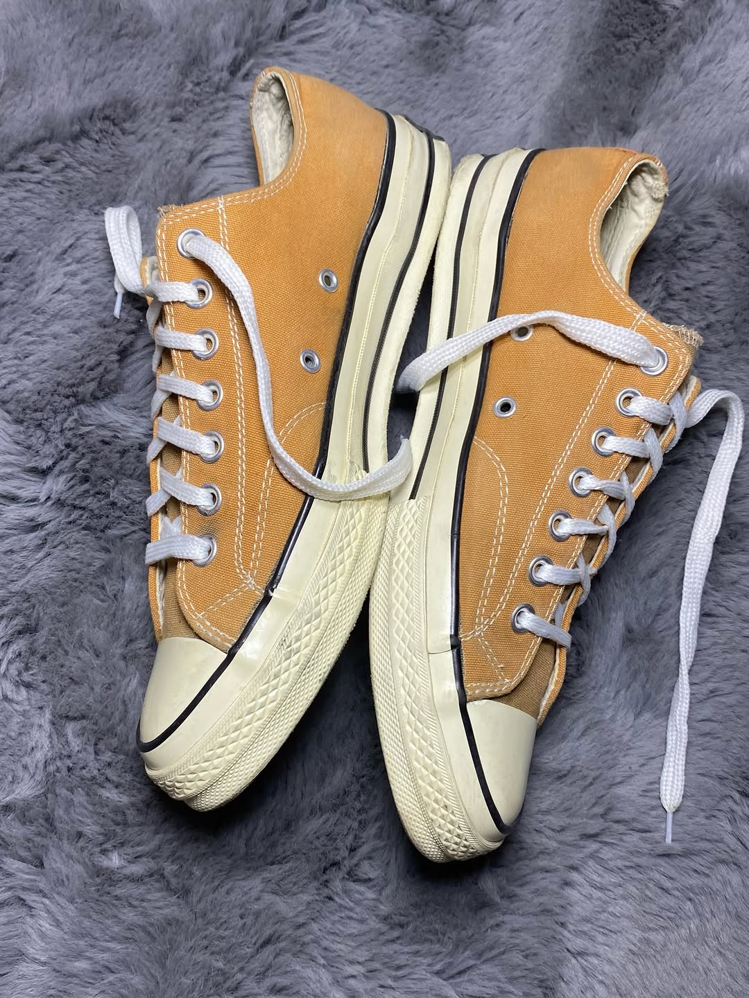 Converse ( Size 42.5 / 9 )