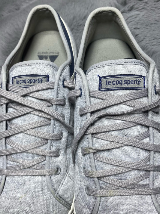 SNEAKER ( Size 43 / 9 )