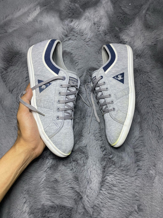 SNEAKER ( Size 43 / 9 )