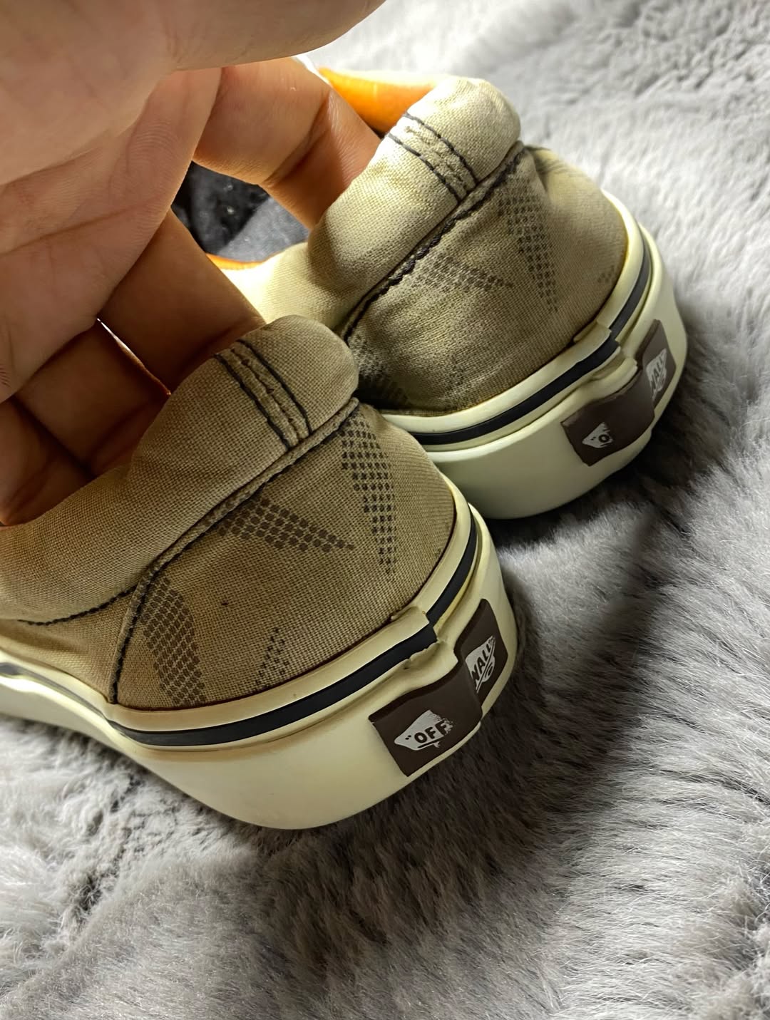 VANS ( Size 41 / 7.5 )