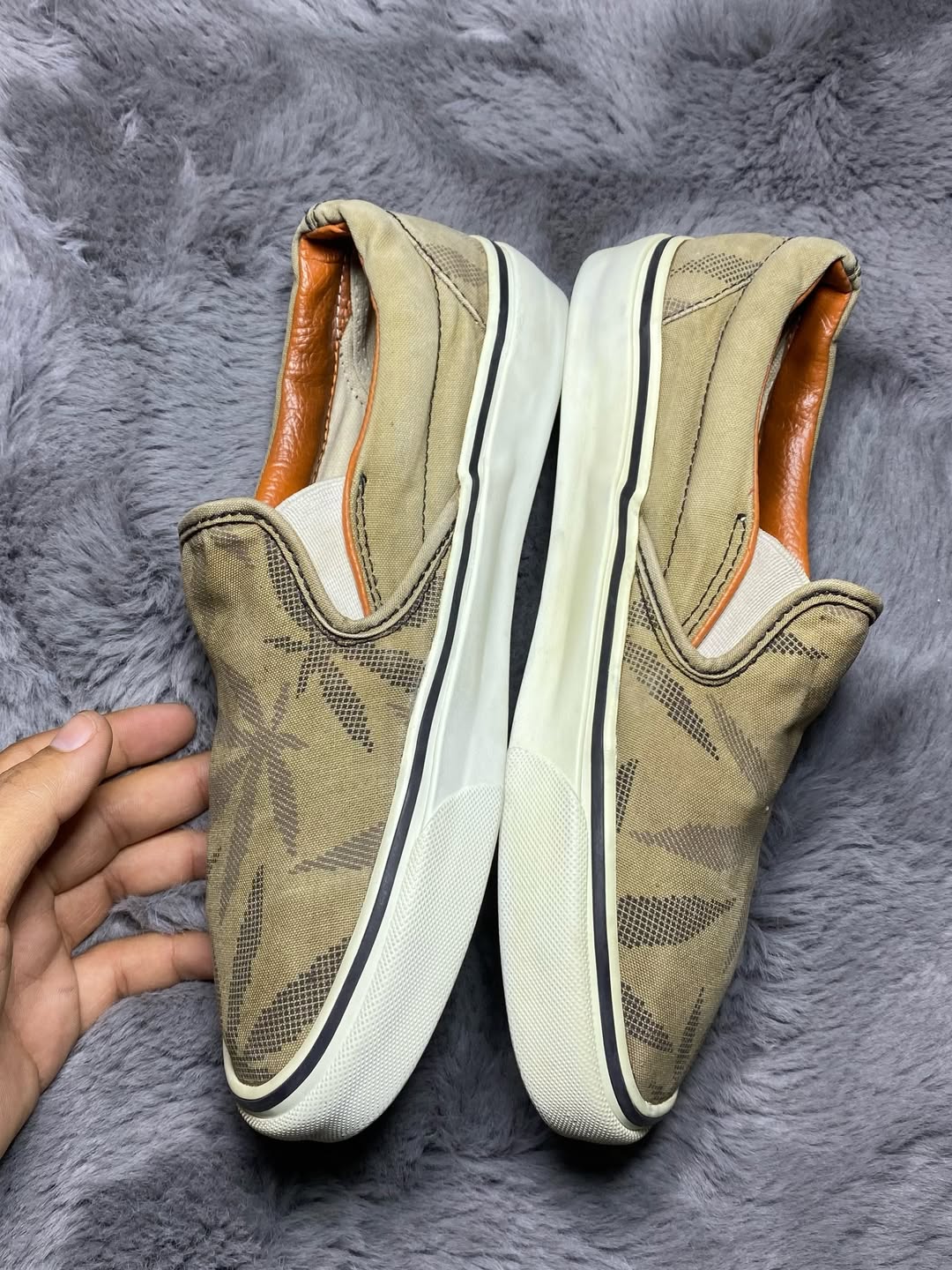 VANS ( Size 41 / 7.5 )