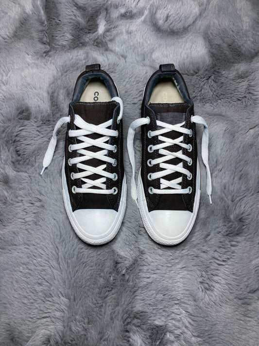 Converse ( Size 41 / 8 )