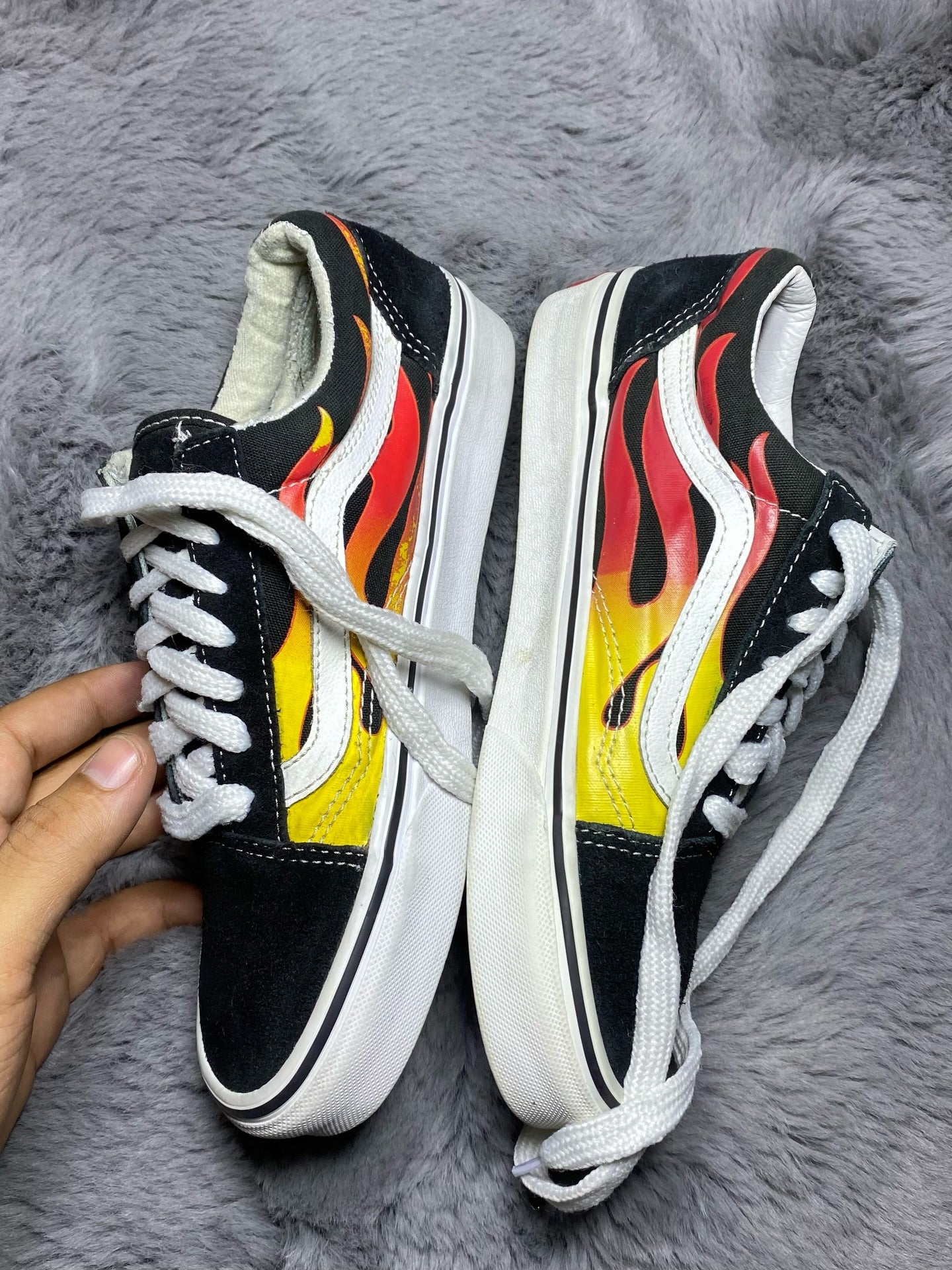 VANS ( Size 36.5 - 37 / 4 )