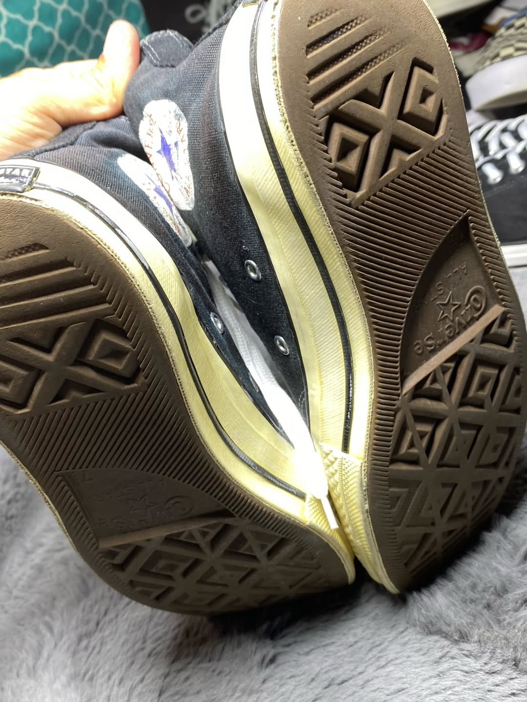 Converse ( Size 41 / 7.5 )