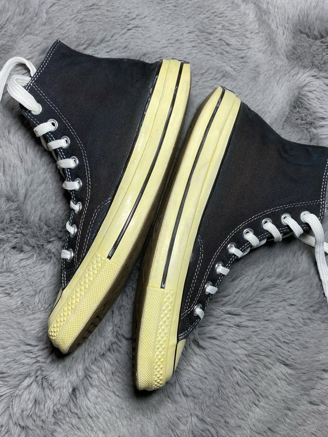 Converse ( Size 41 / 7.5 )