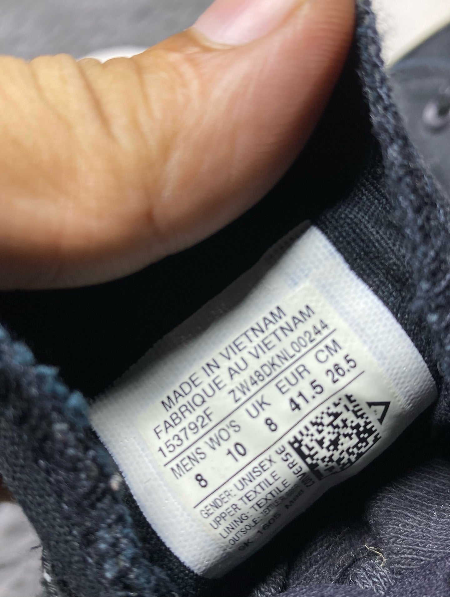 Converse ( Size 41.5 - 42 / 8 )