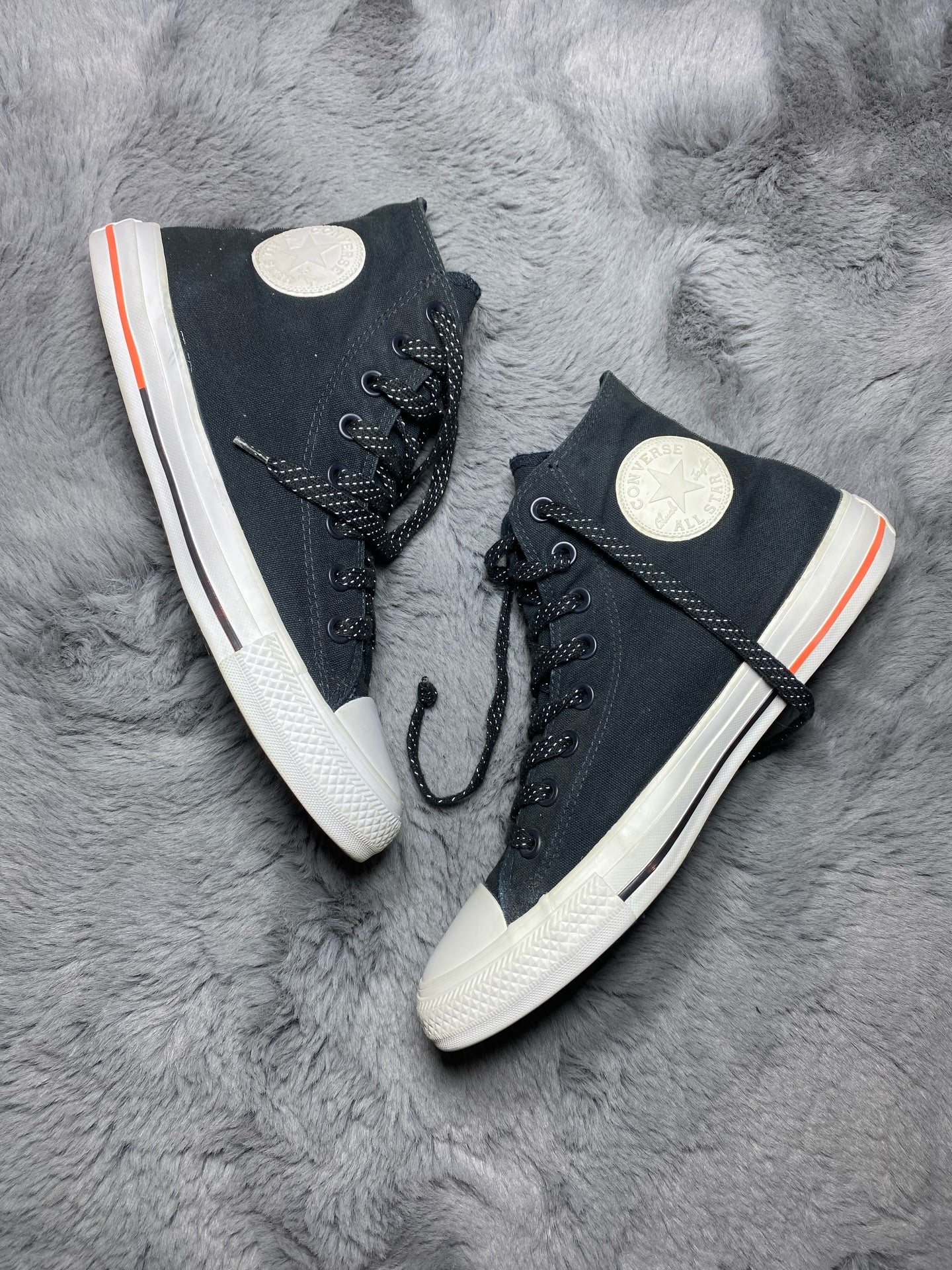 Converse ( Size 41.5 - 42 / 8 )