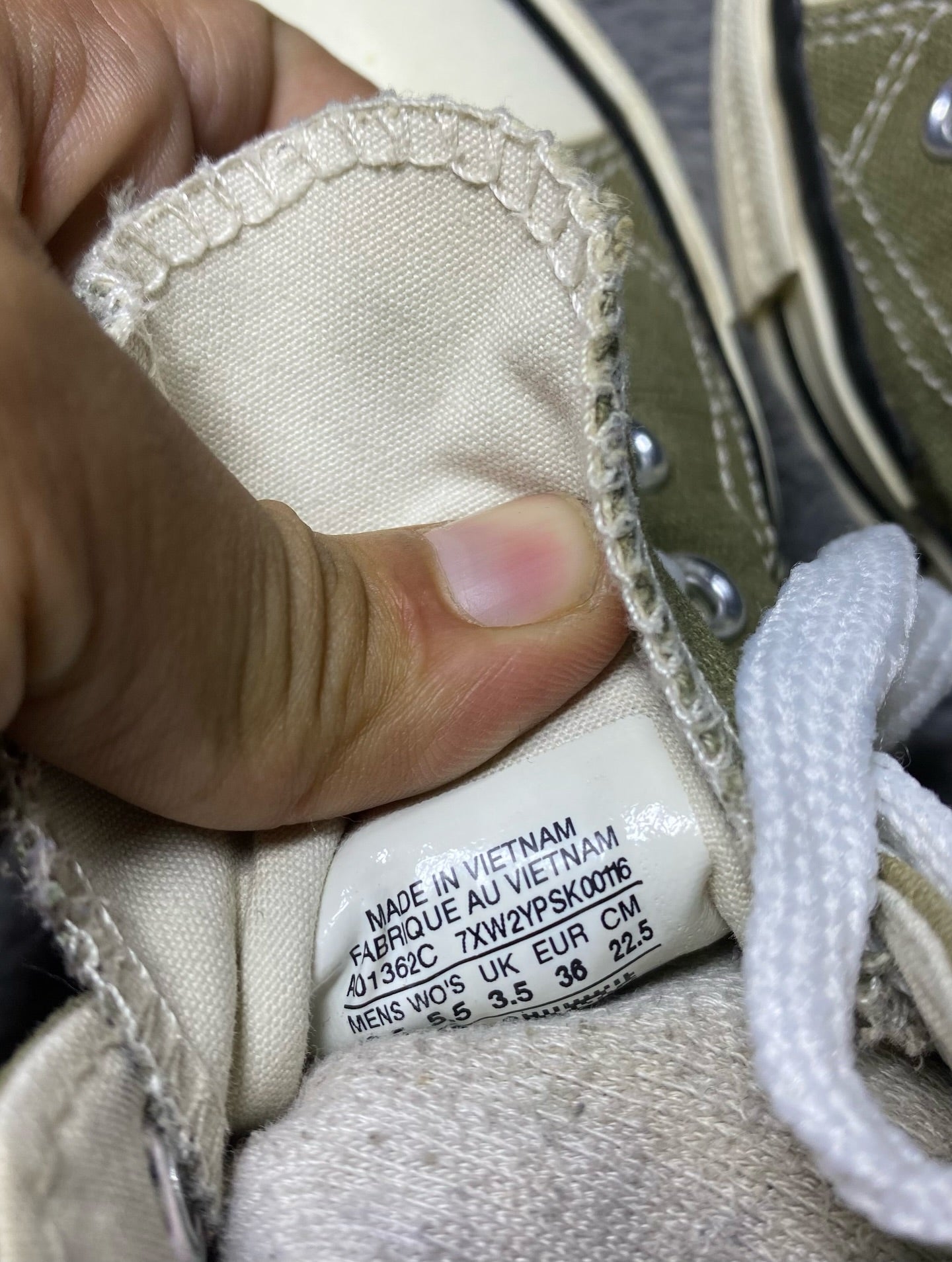Converse ( Size 36 / 5.5 )