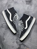 VANS ( Size 42.5 /  8.5 )