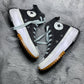 Converse ( Size 38.5 / 5.5 )