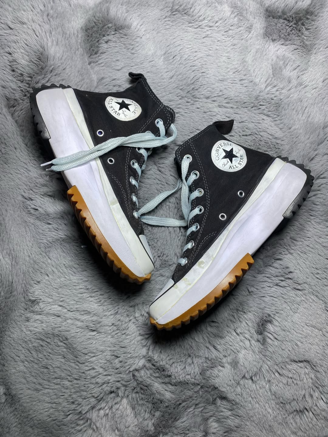 Converse ( Size 38.5 / 5.5 )