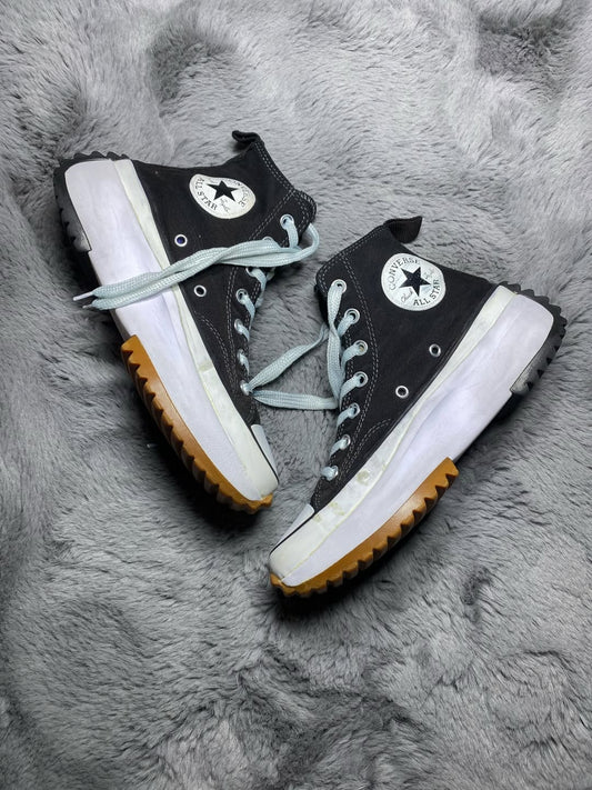 Converse ( Size 38.5 / 5.5 )