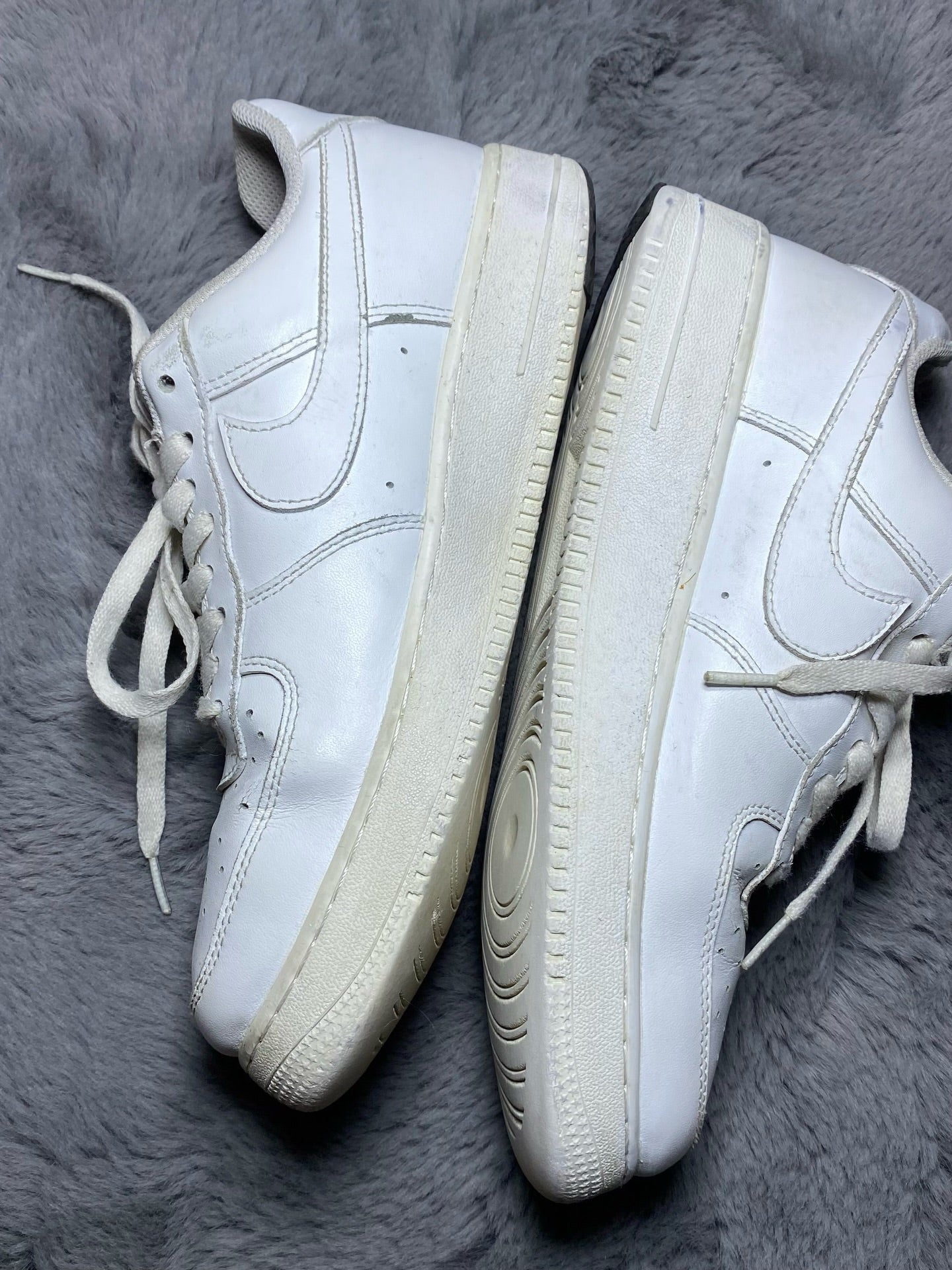 N!KE ( Size 42.5 - 43 / 8.5 - 9 )