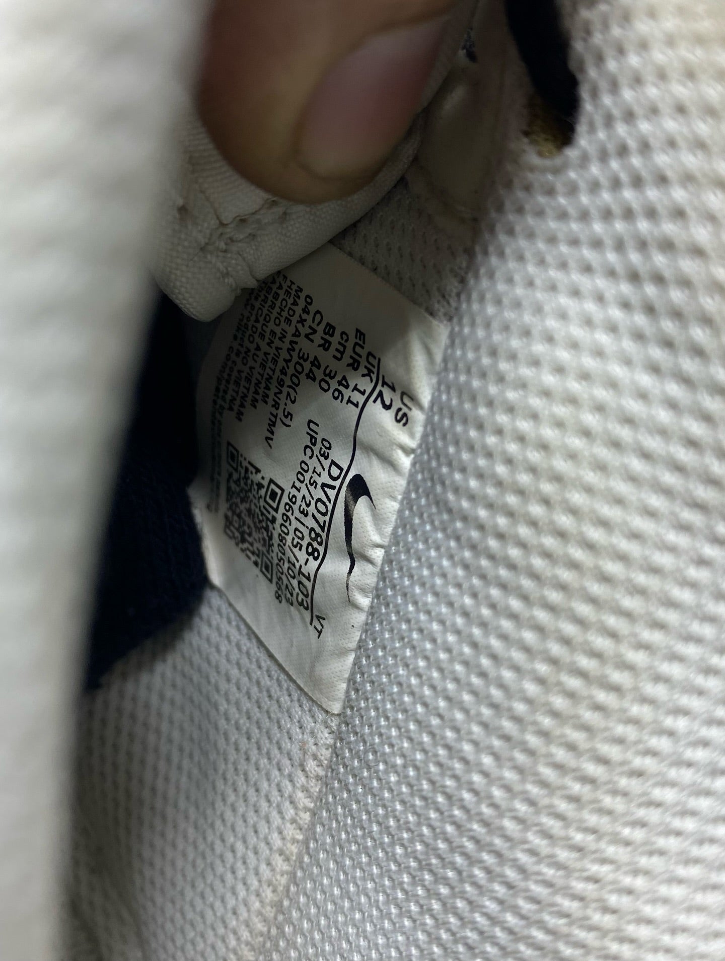 N!KE ( Size 46 / 12 )