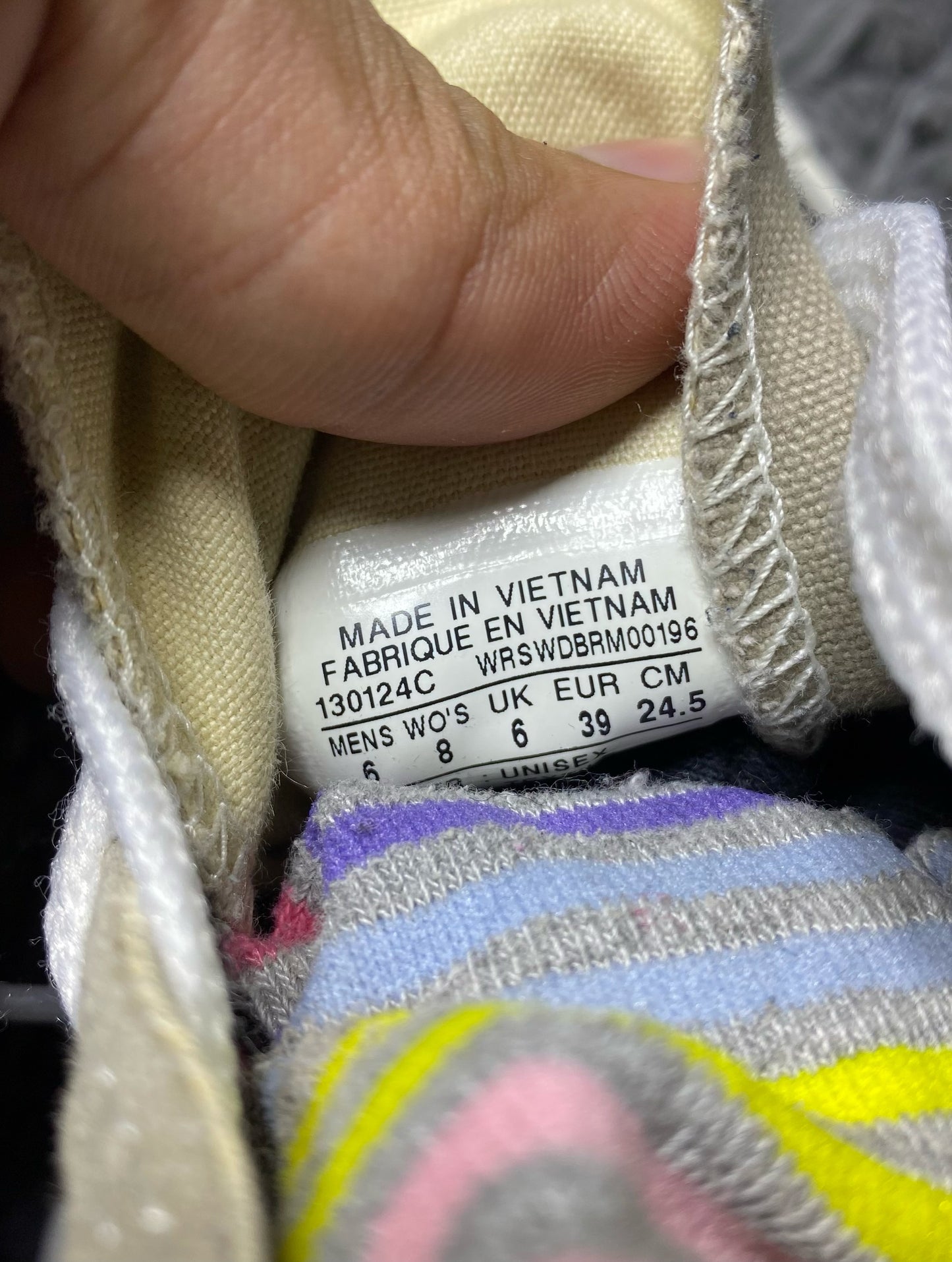 Converse ( Size 39 / 6 )