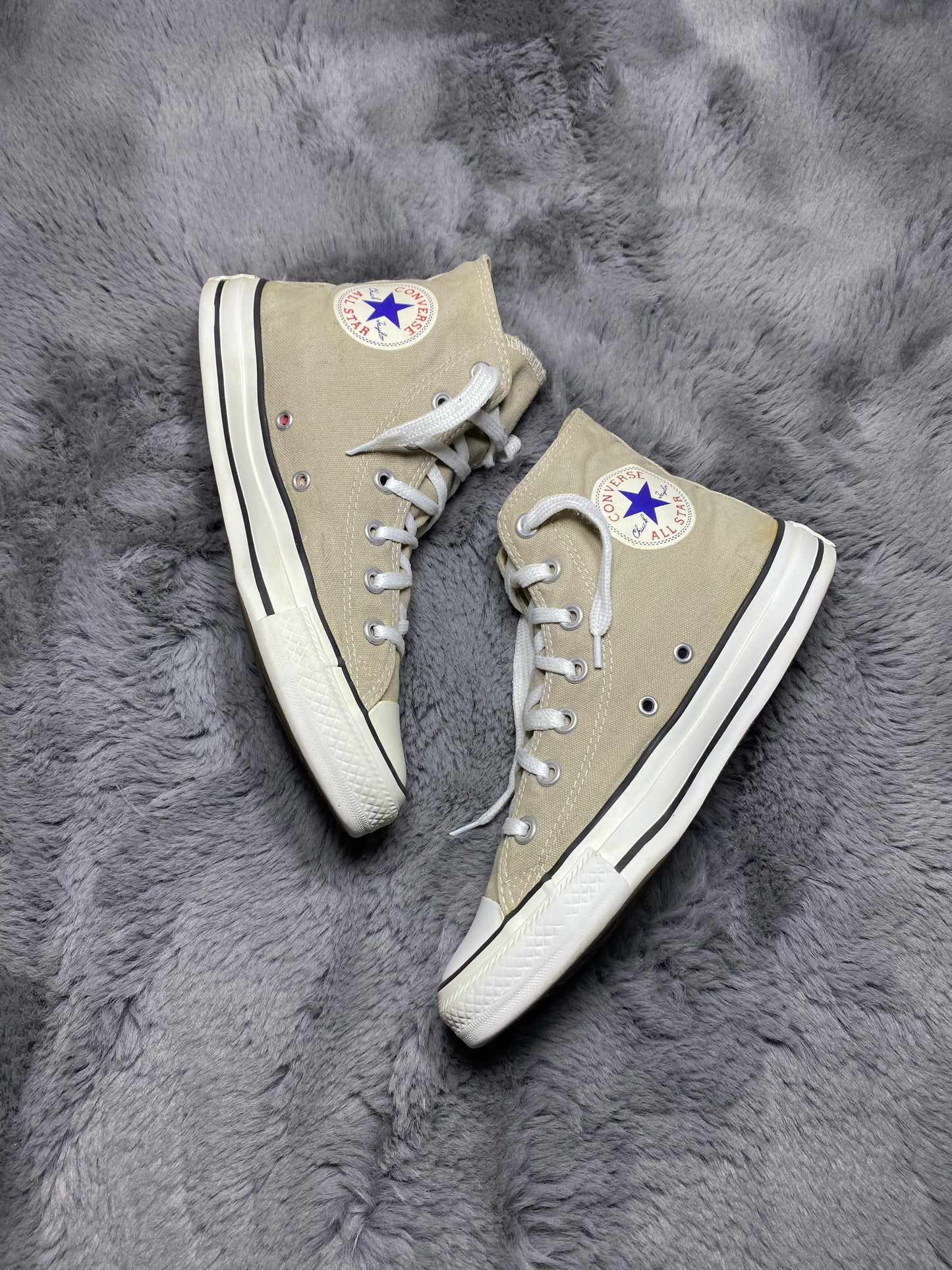Converse ( Size 39 / 6 )