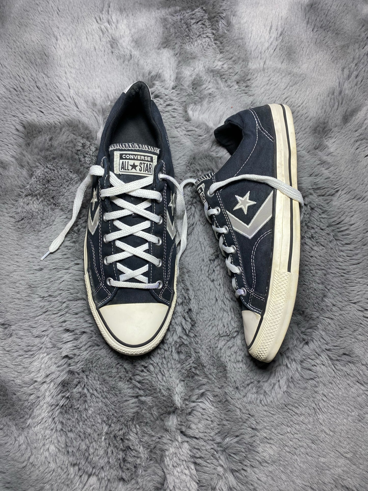 Converse ( Size 44.5-45 / 10 )