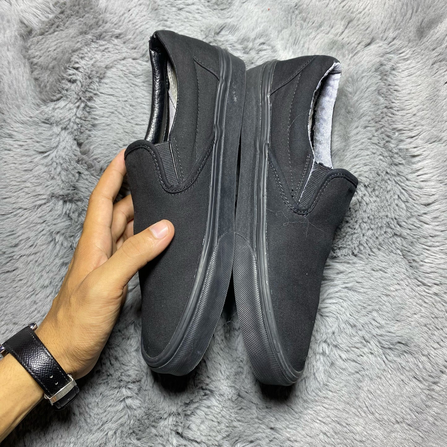 VANS ( Size 42.5-43 /  8.5 )