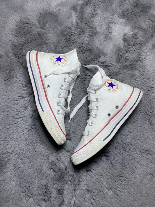 Converse ( Size 37 / 4.5 )