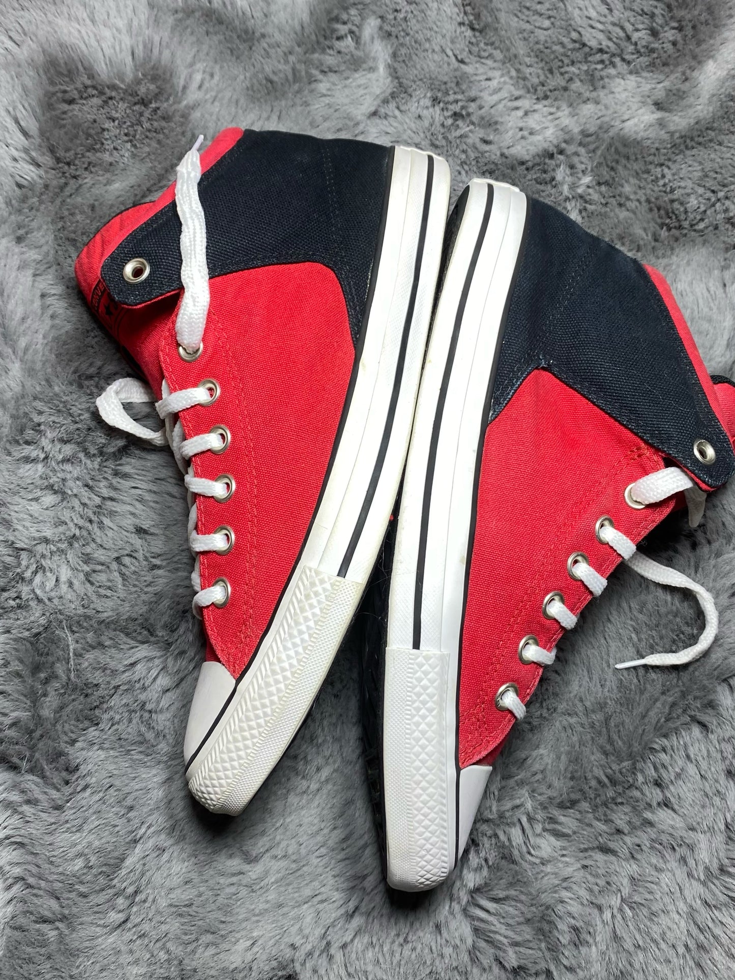 Converse ( Size 44 / 10 )