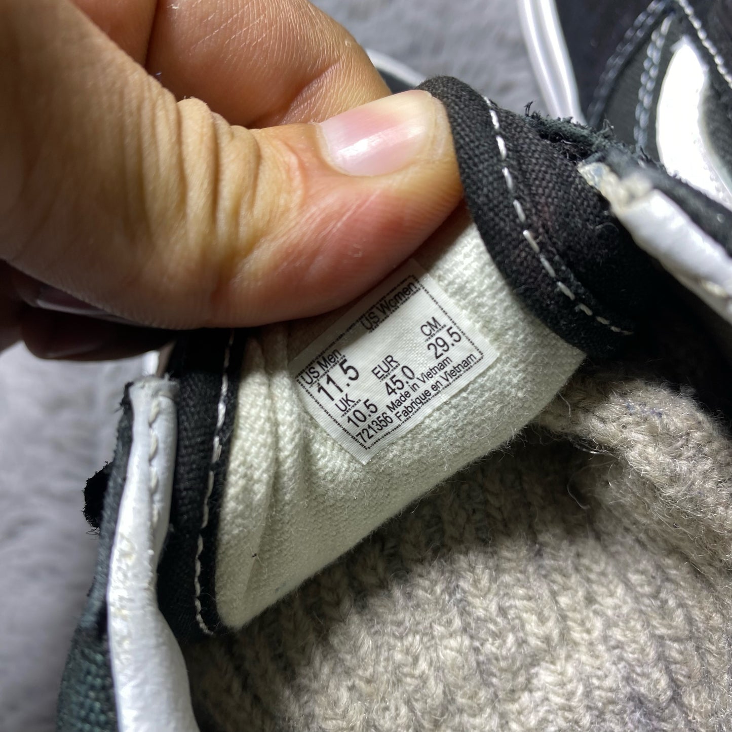 VANS ( Size 45 / 11 )