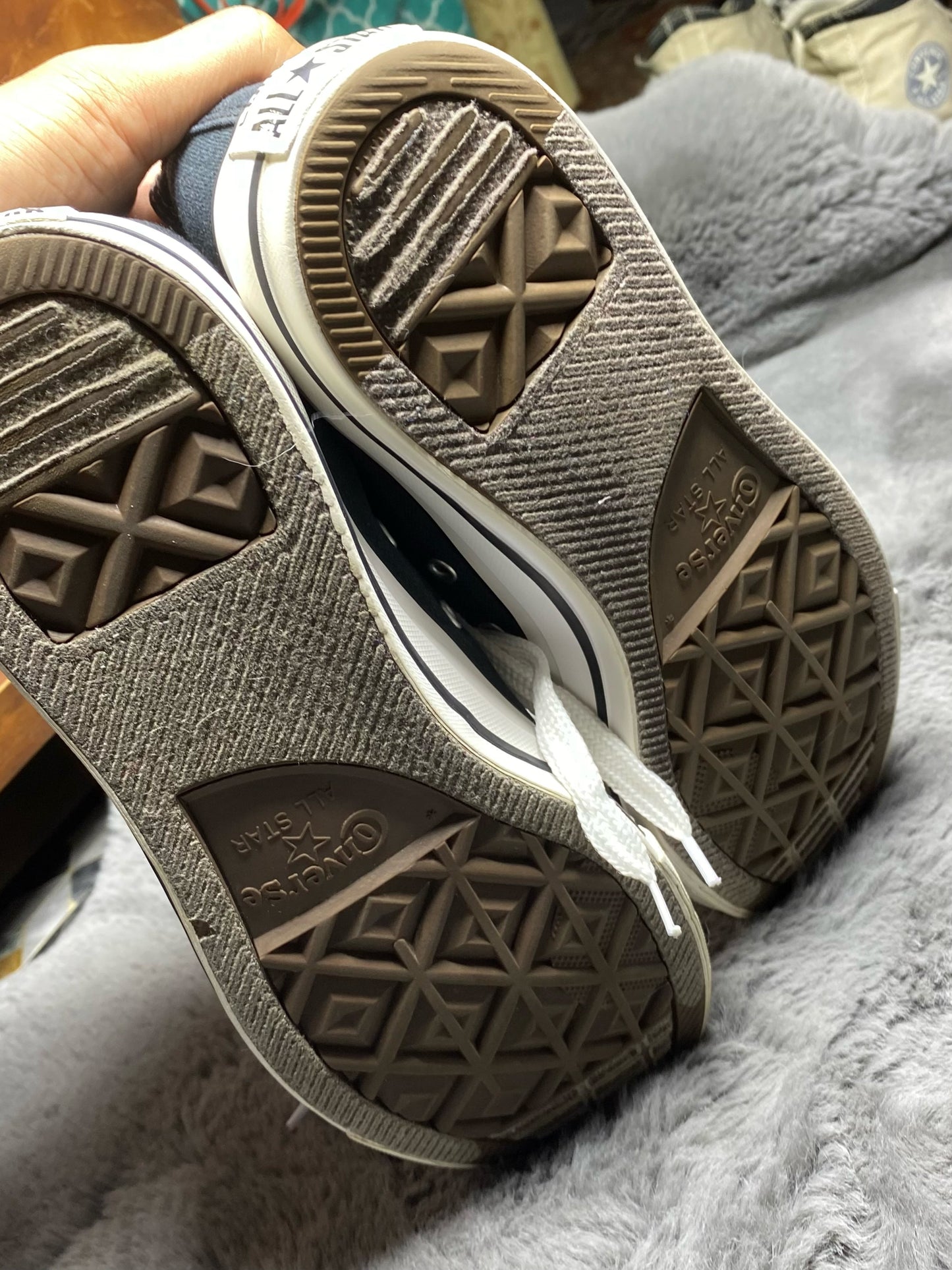 Converse ( Size 42.5 - 43 / 8.5 - 9 )